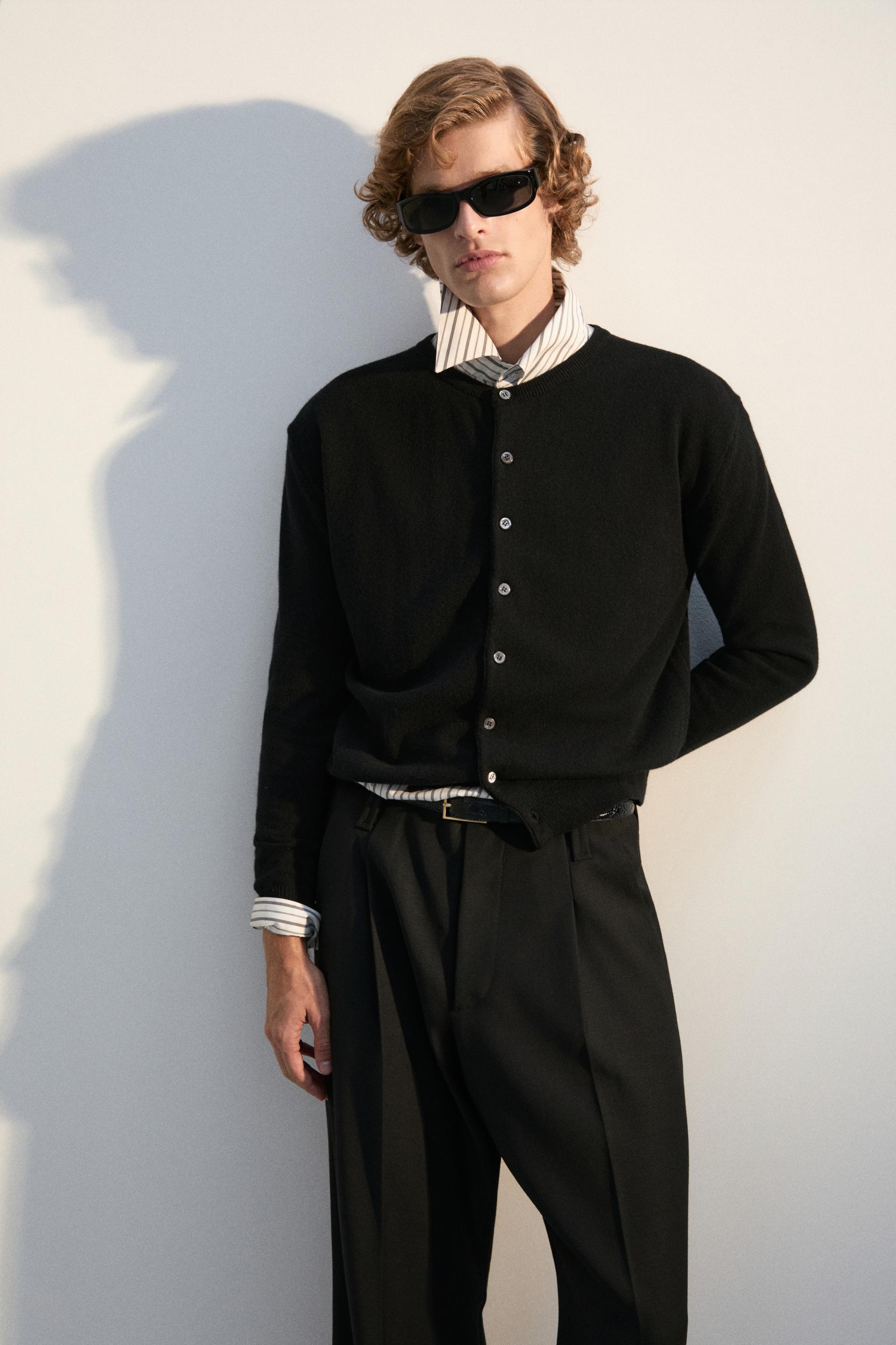MERINO CLASSIC CARDIGAN BLACK