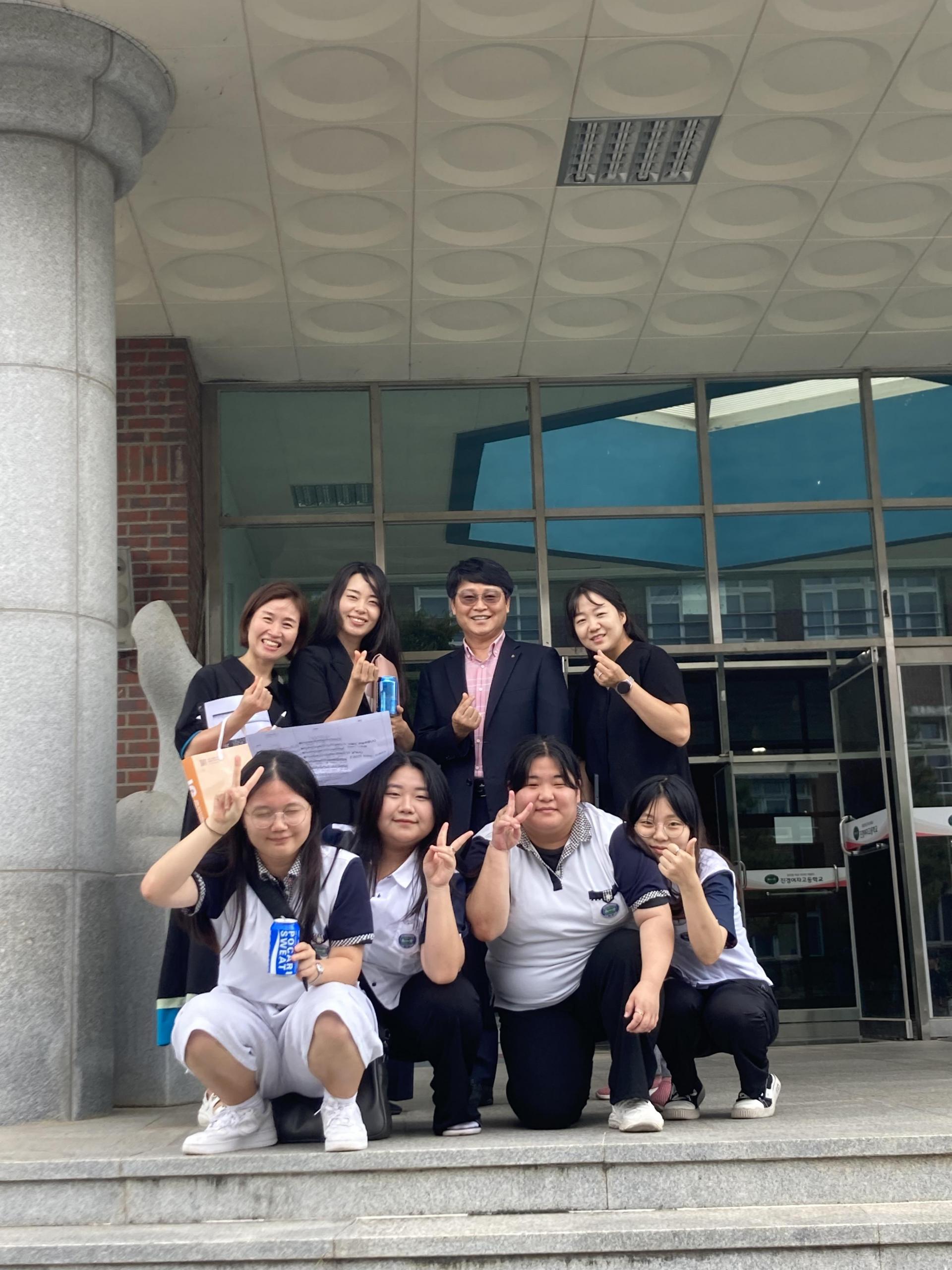 951a6d922e150.jpg