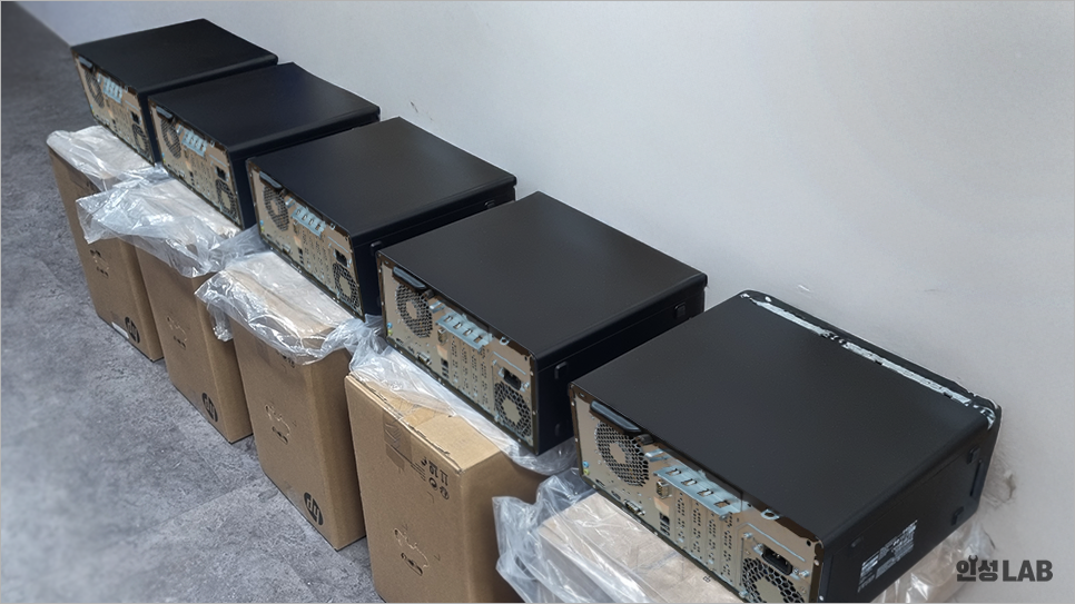 HP 280 G9 컴퓨터 맞춤 생산 진행하는 모습