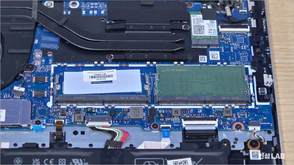 HP ProBook 4 G1i 16인치 노트북의 듀얼 RAM 슬롯