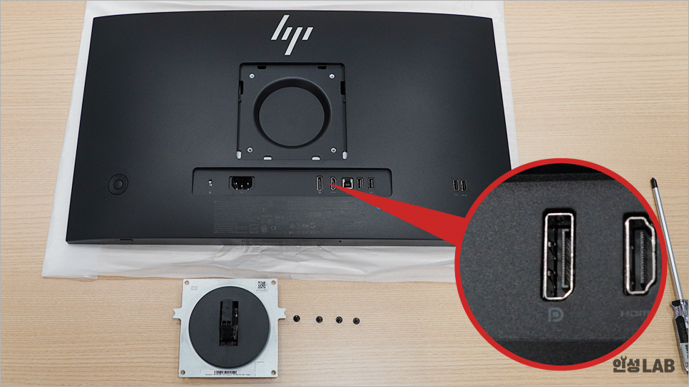 모니터 포트 구성, DP 포트 필수 및 베사홀 100x100