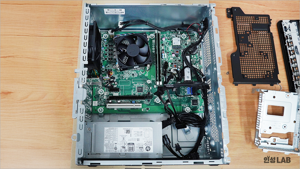 e8aee9584f076.png