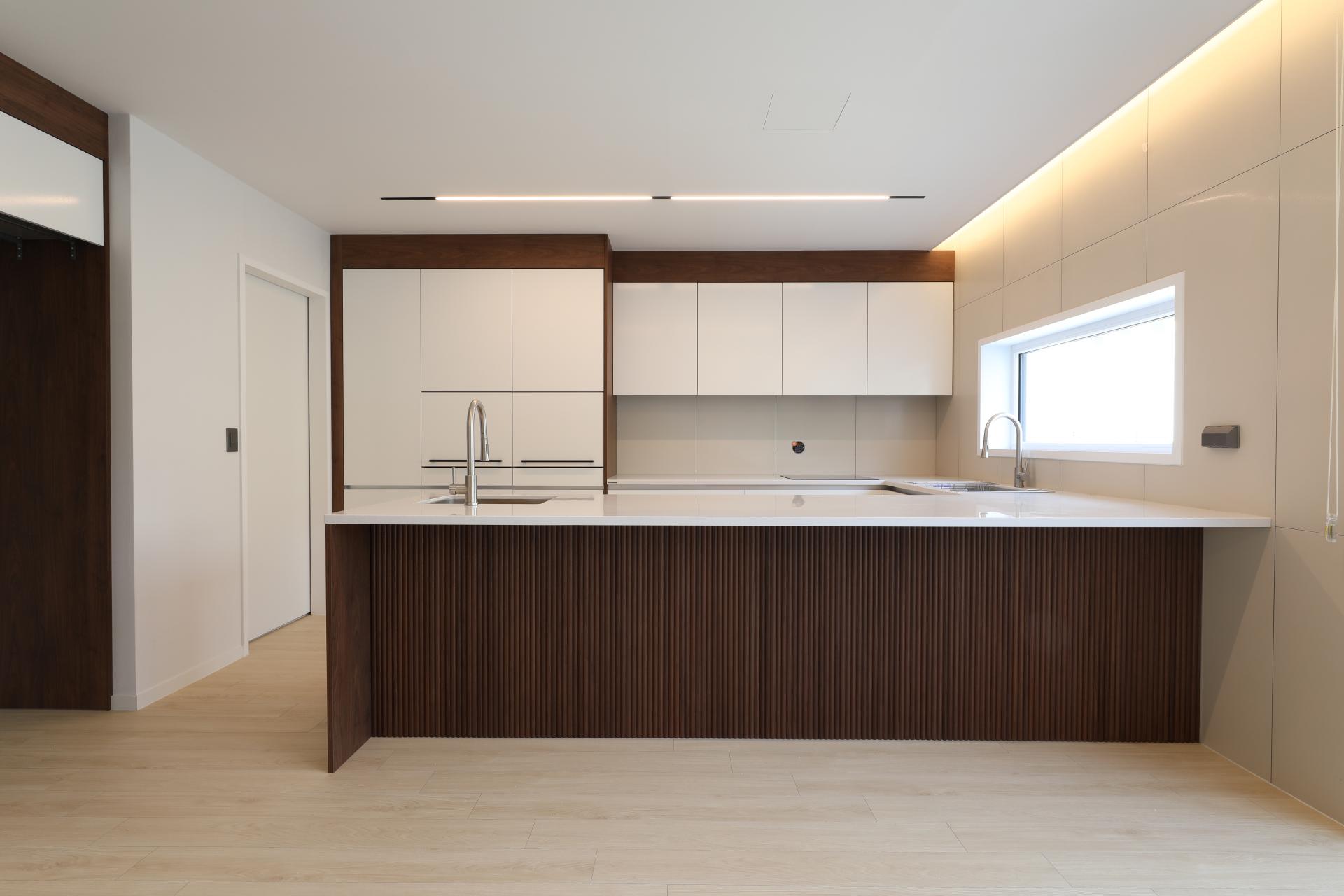 2956fee3ba381.jpg