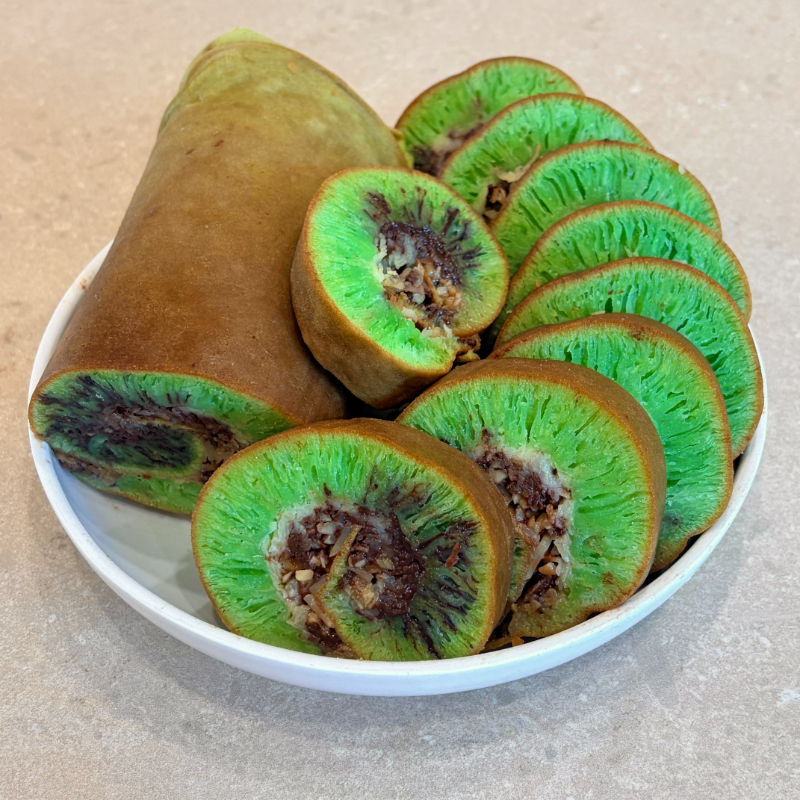 Martabak Manis Gulung Pandan Almond 900g