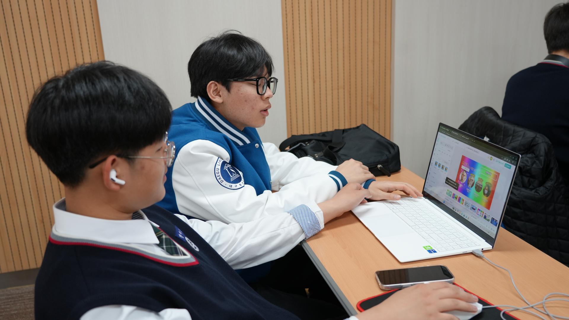 3a61eeb12e4b6.jpg