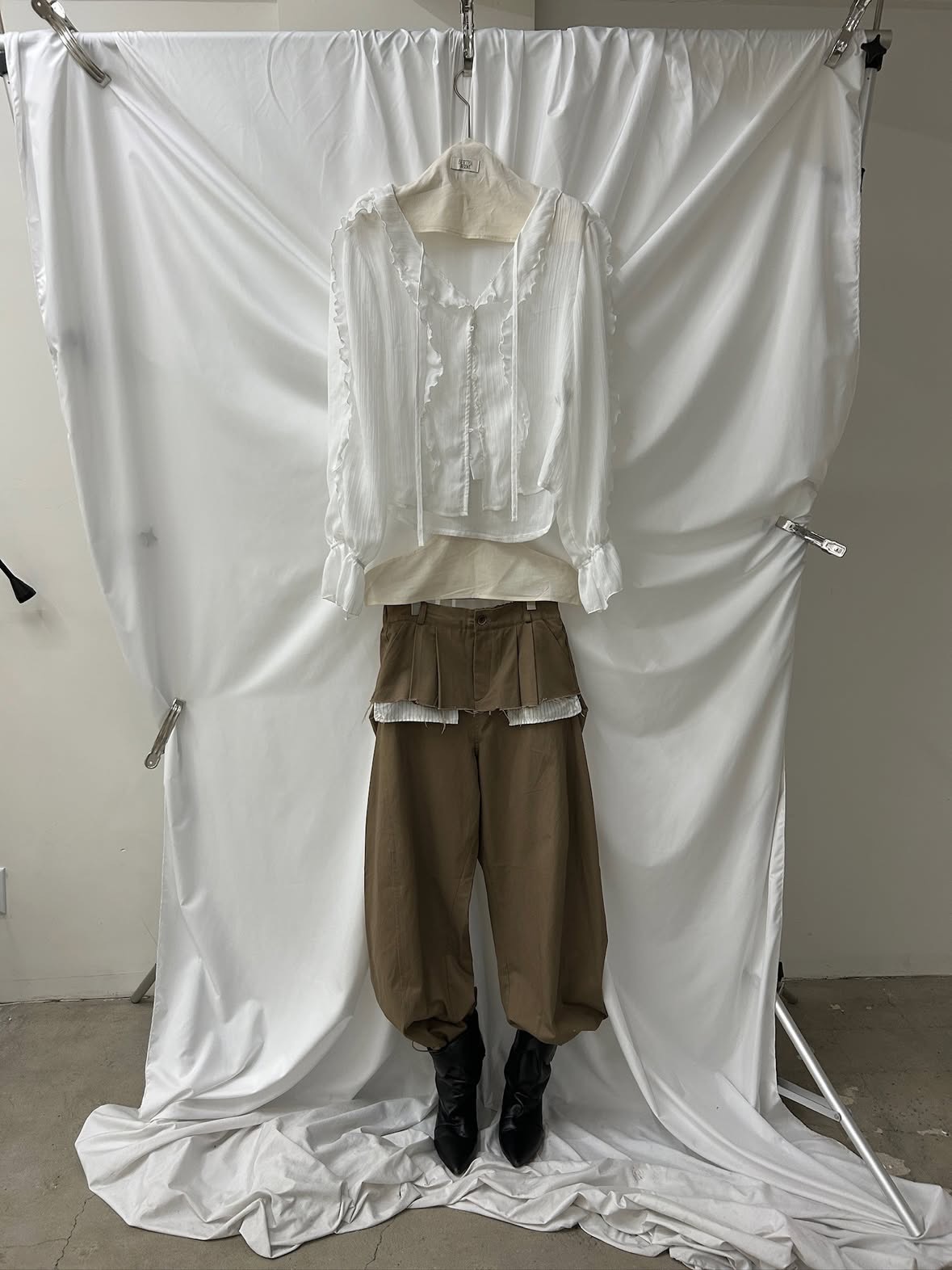 러프플릴블라우스