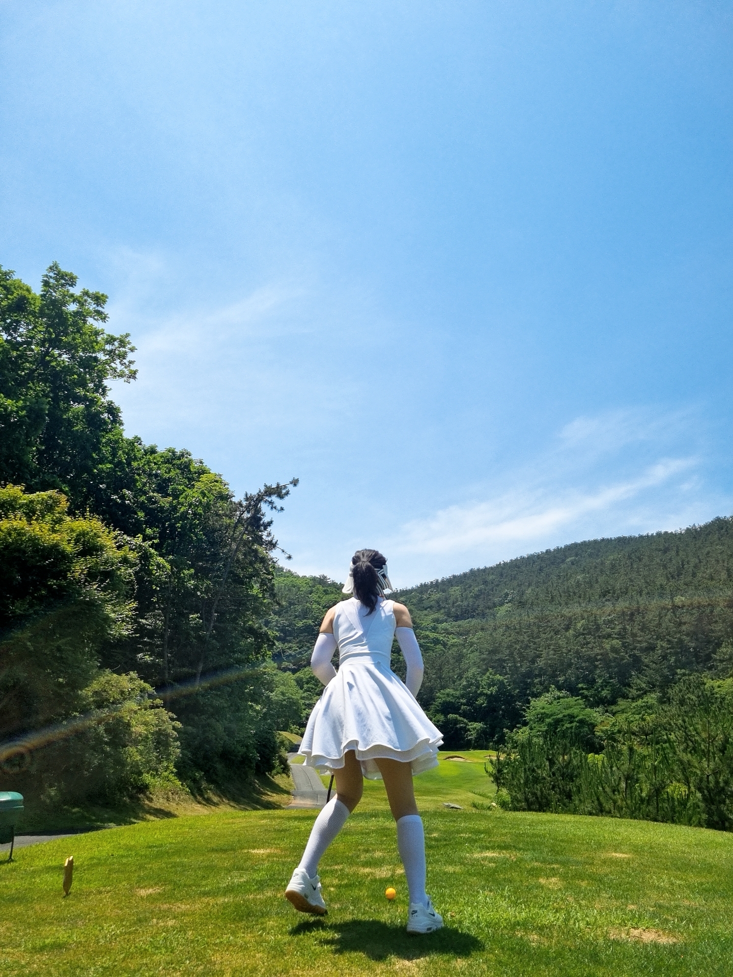 앞지퍼 더블 플레어 원피스 Zipper Double Flared Dress (White) : en