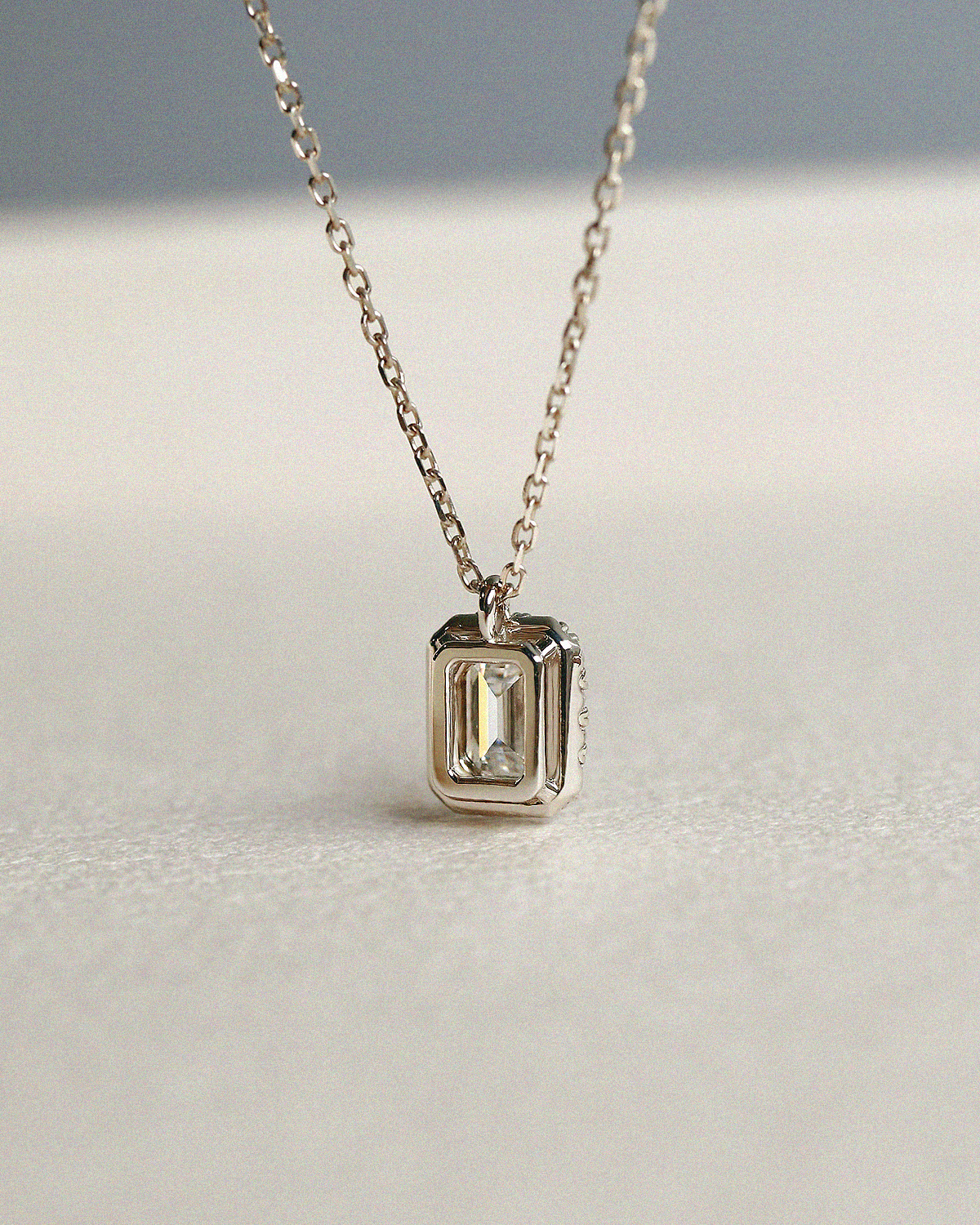 Lake Carat Earring