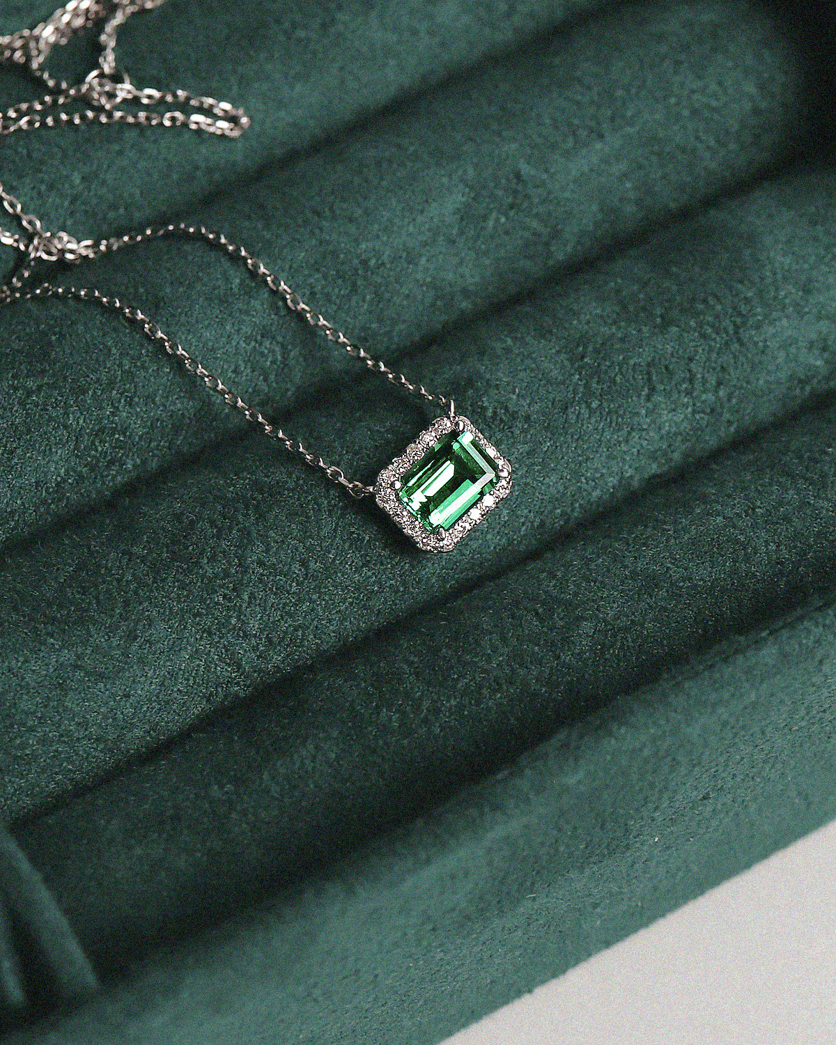 Lake Carat Necklace