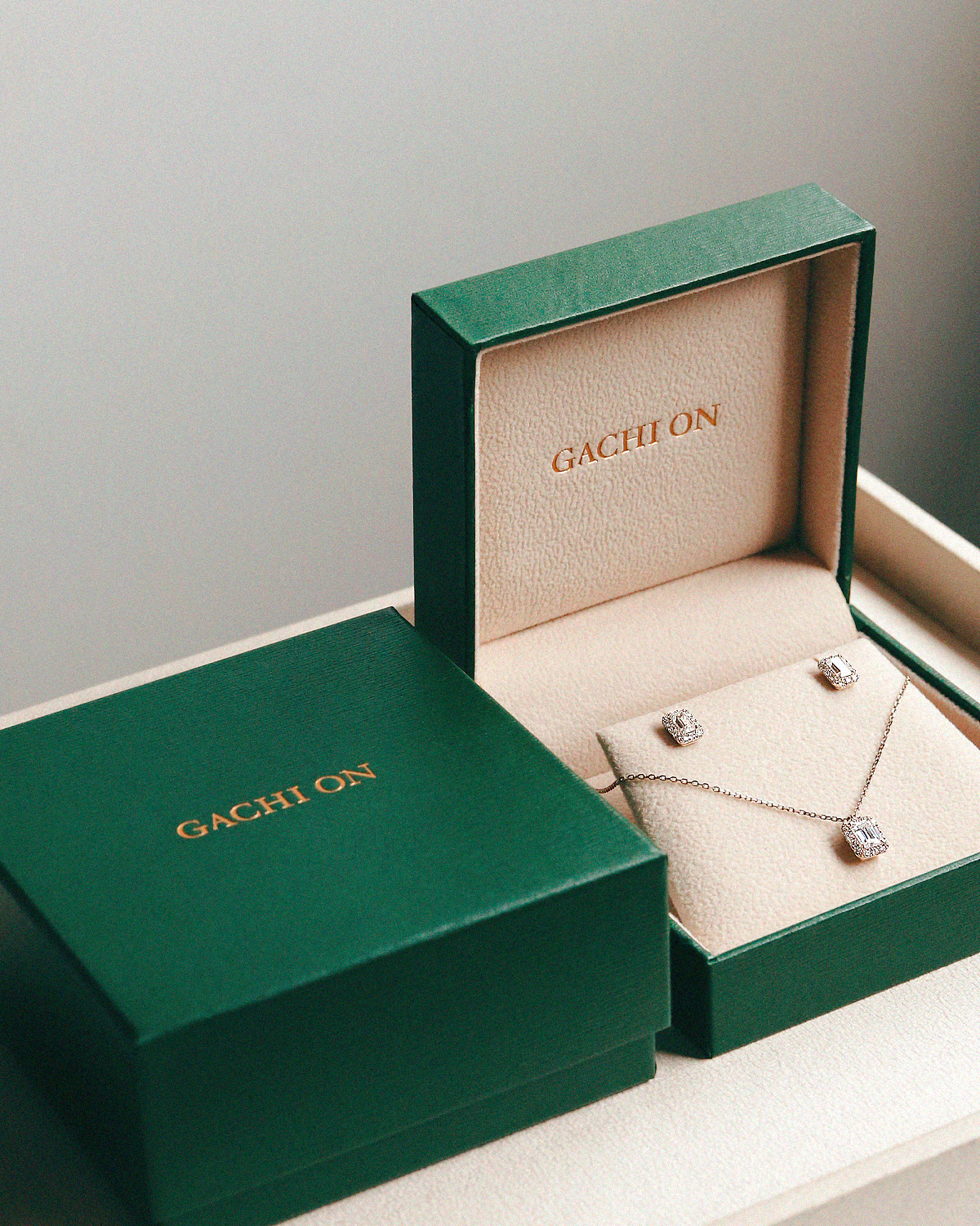 Lake Carat Earring