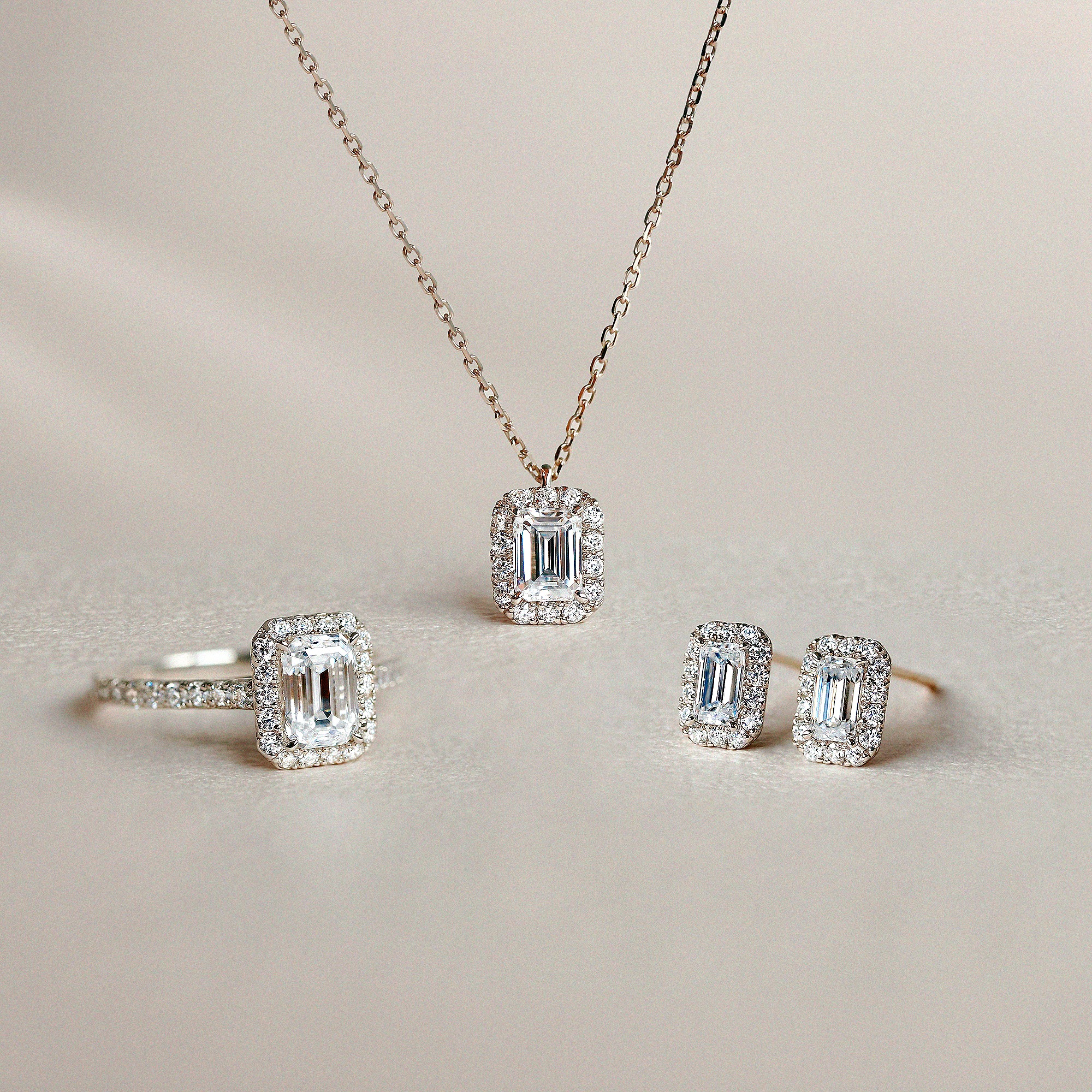 Lake Carat Earring