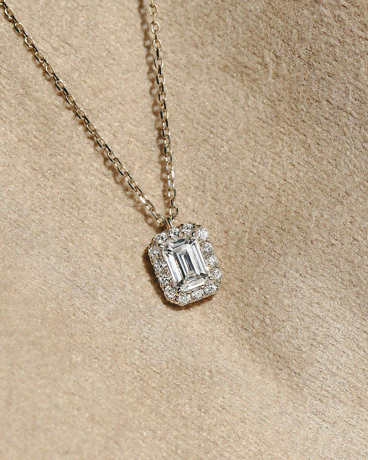 Lake Carat Necklace
