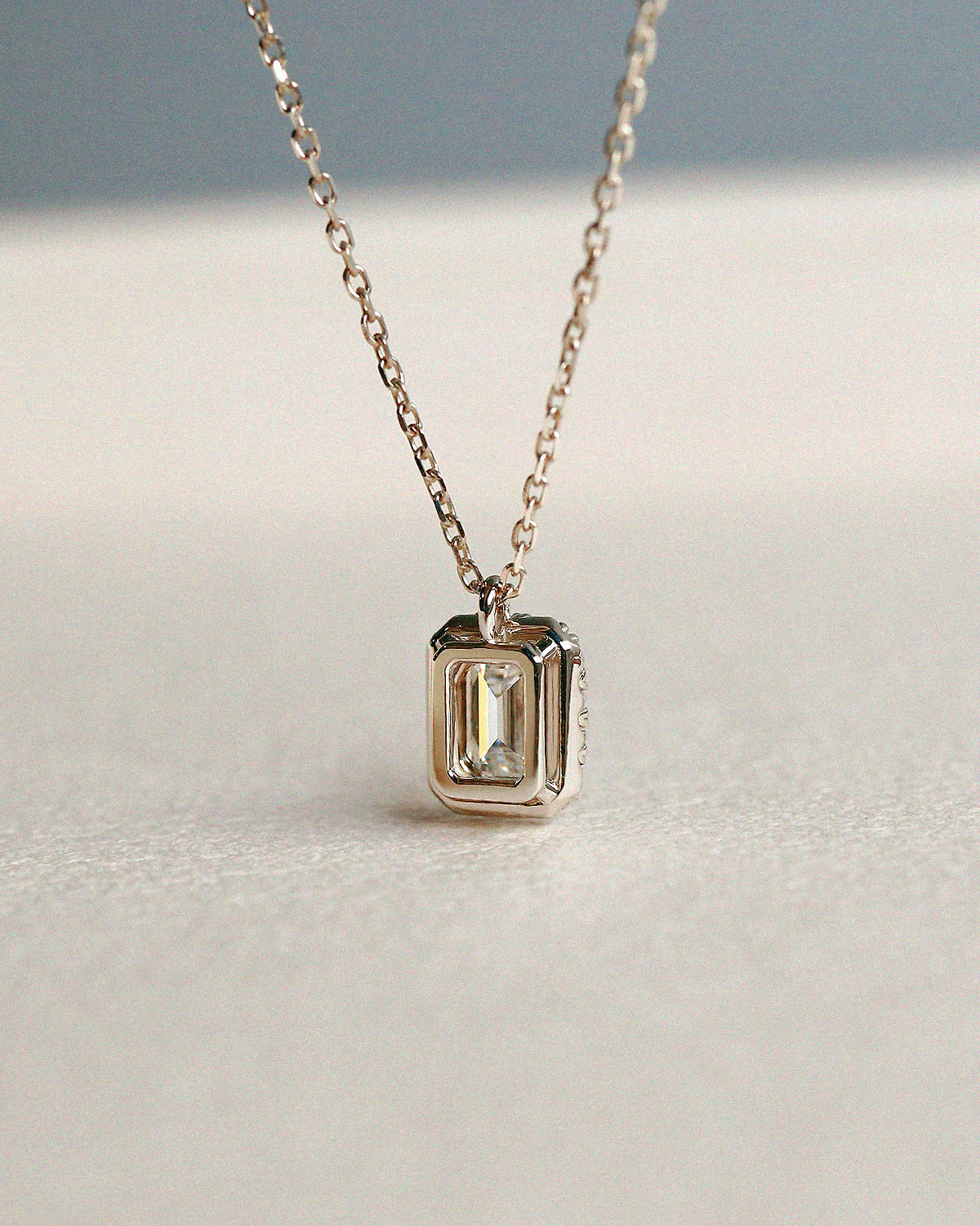Lake Carat Necklace