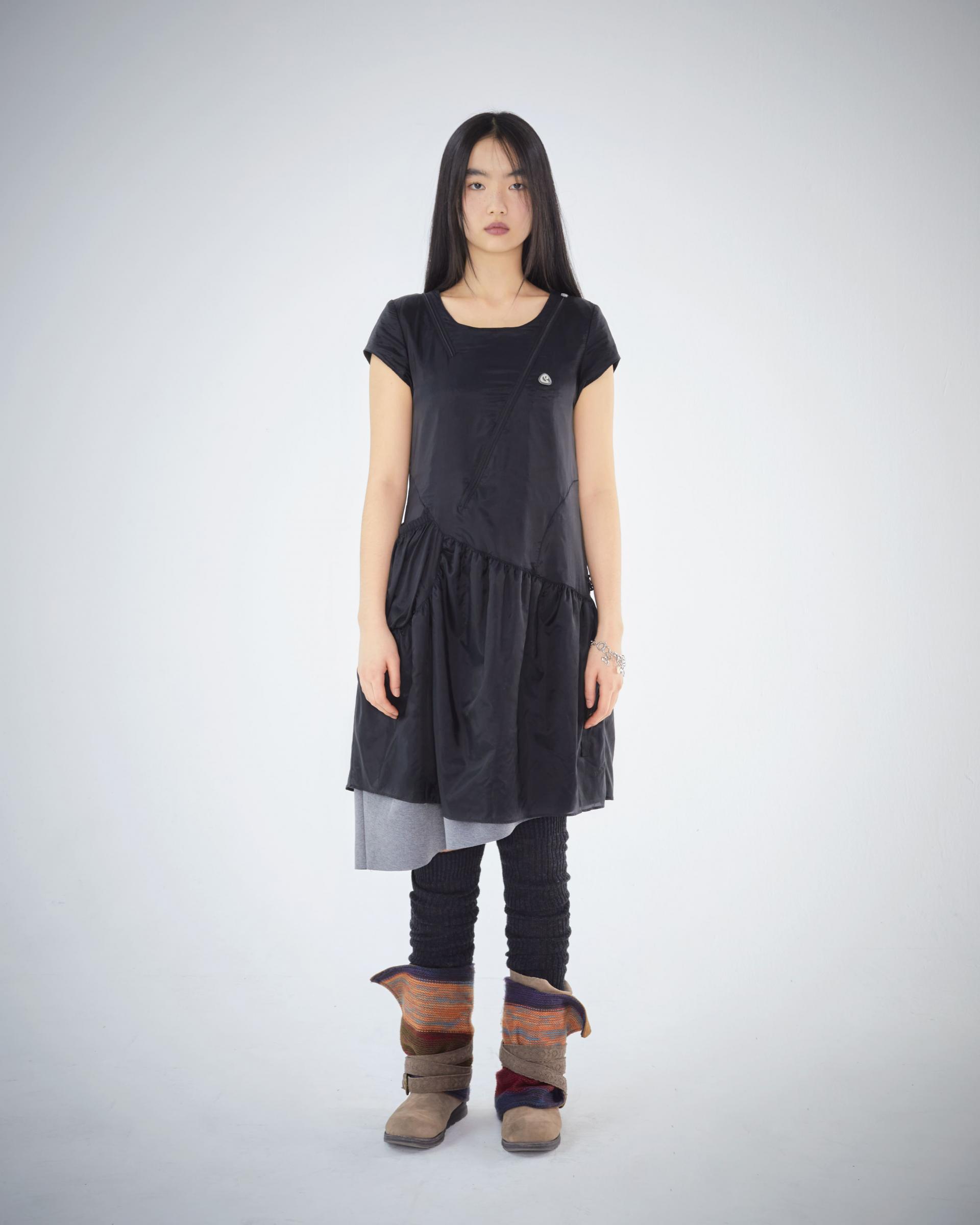 【COYSEIO】PUFF SHIRRING ONE PIECE BLACK 8b6d4815ce7fc.jpeg