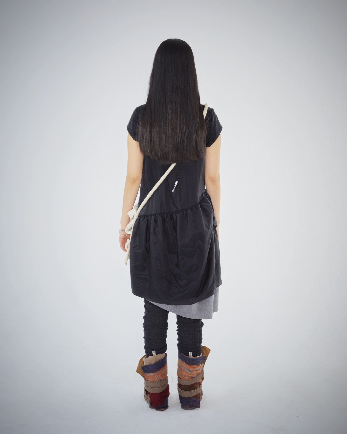 코이세이오 038(COYSEIO 038) SHIRRING ROPE CROSS BAG IVORY