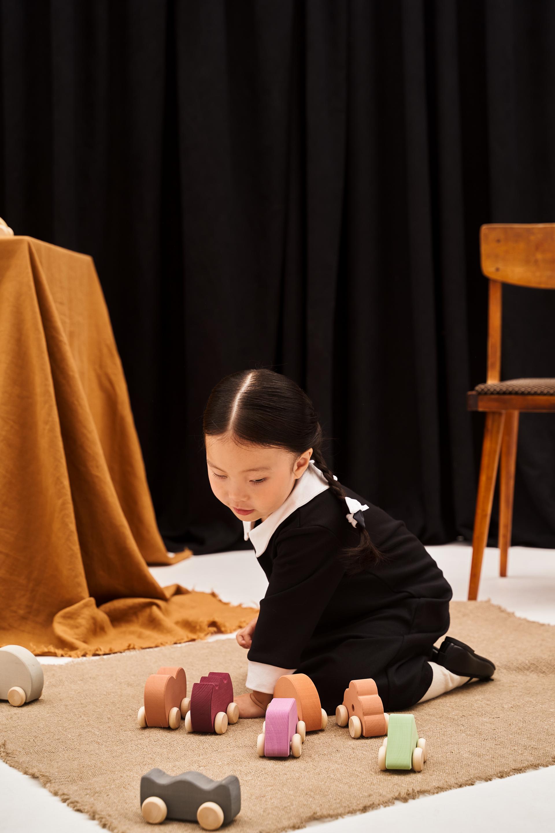 라두가그레이즈 RADUGA GREZ Toy car