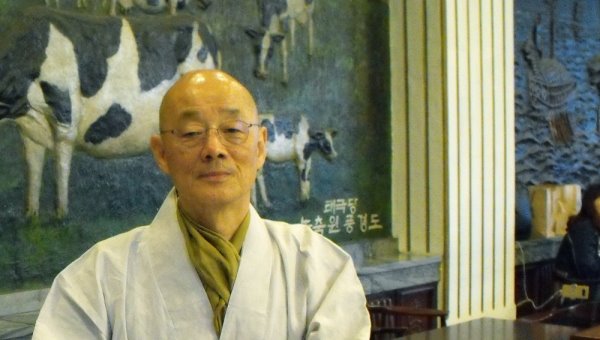 ‘평화의 길’ 이사장 명진스님