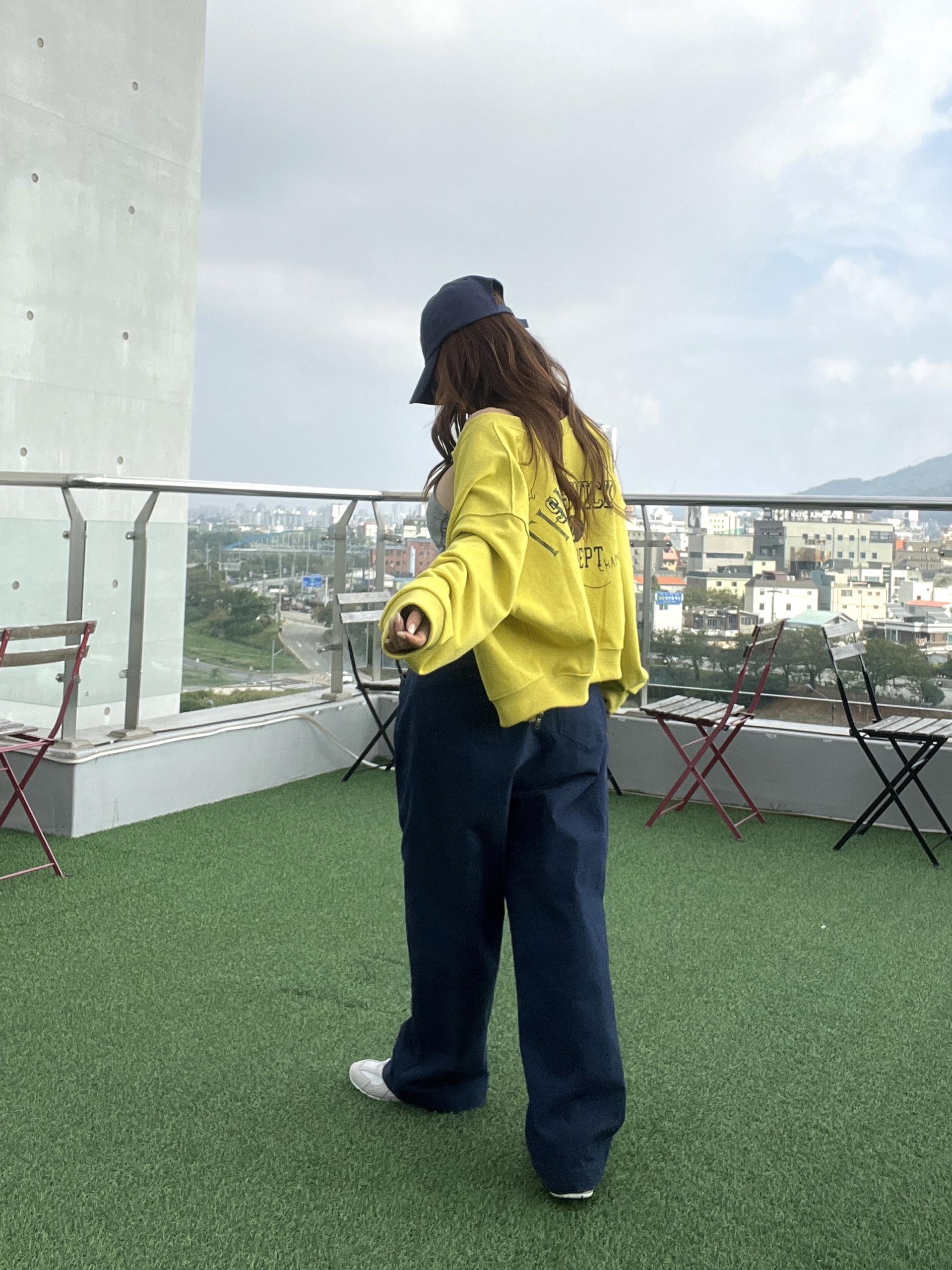 리버시블맨투맨