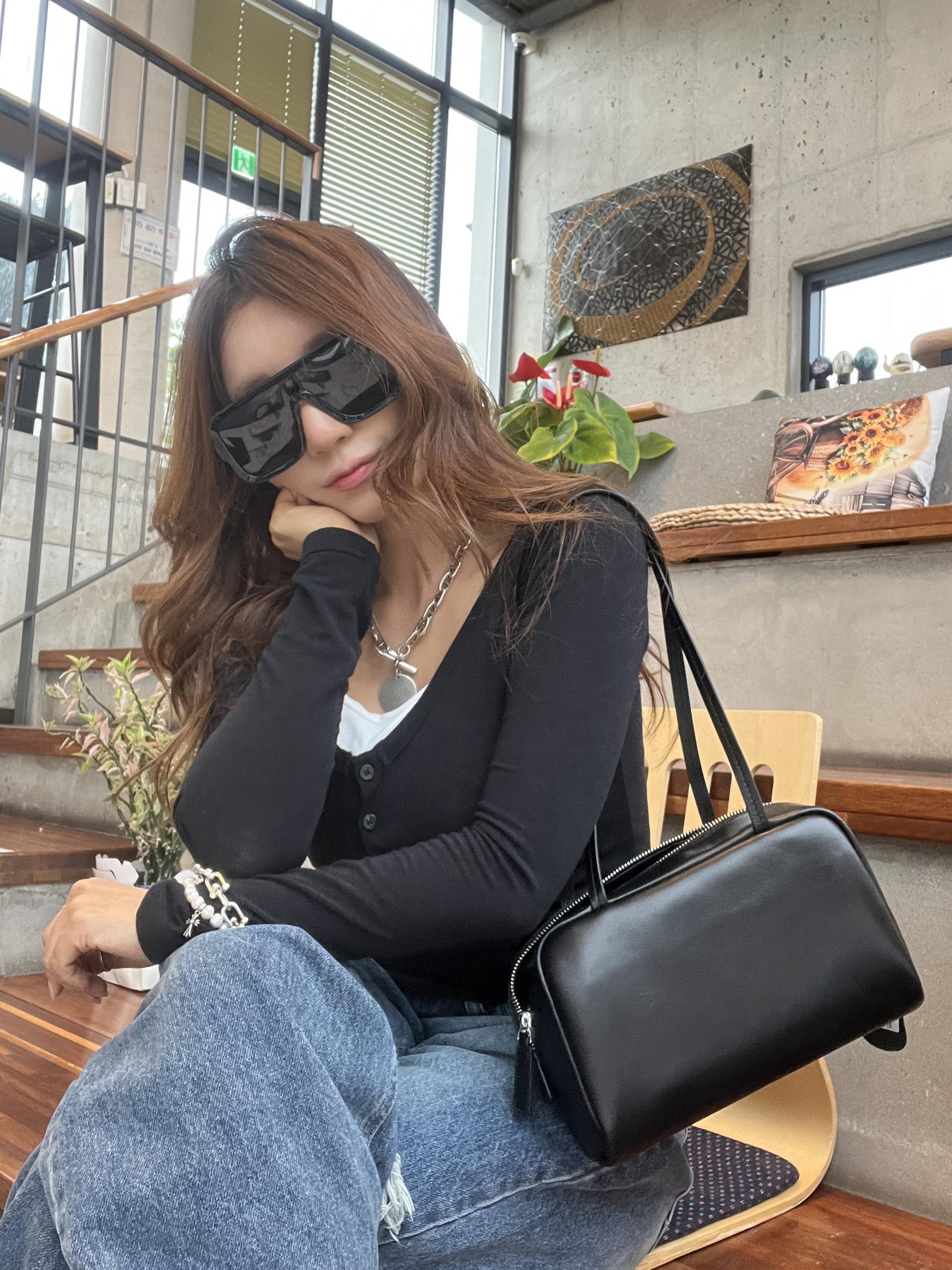 비쥬단추디셔츠