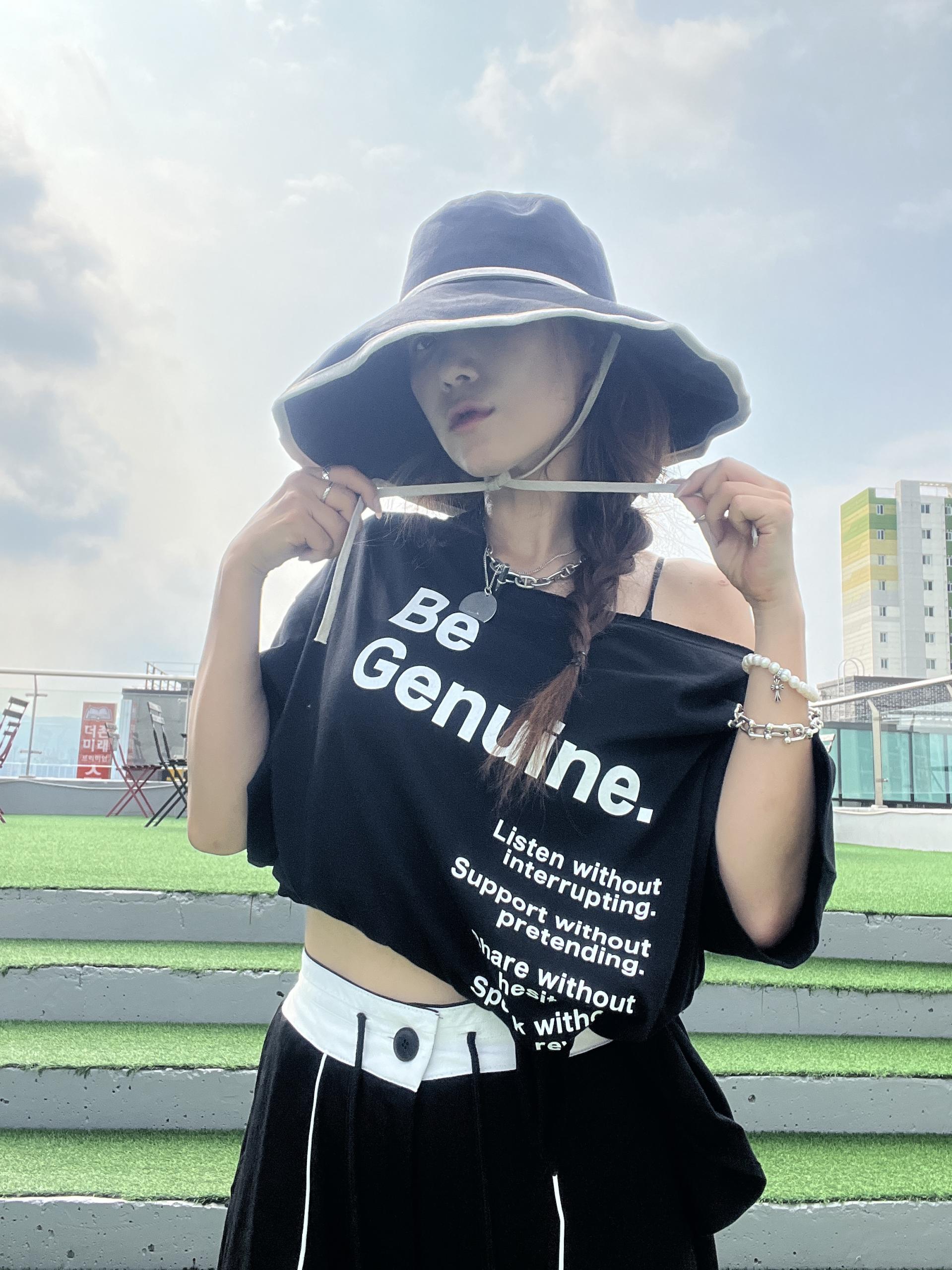 오프언발티셔츠