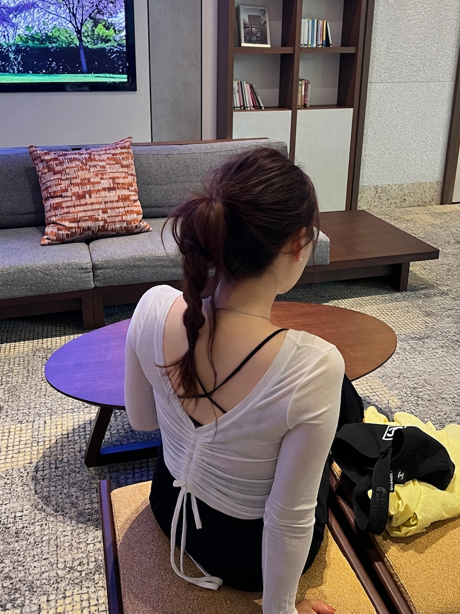 뒤스트링티셔츠