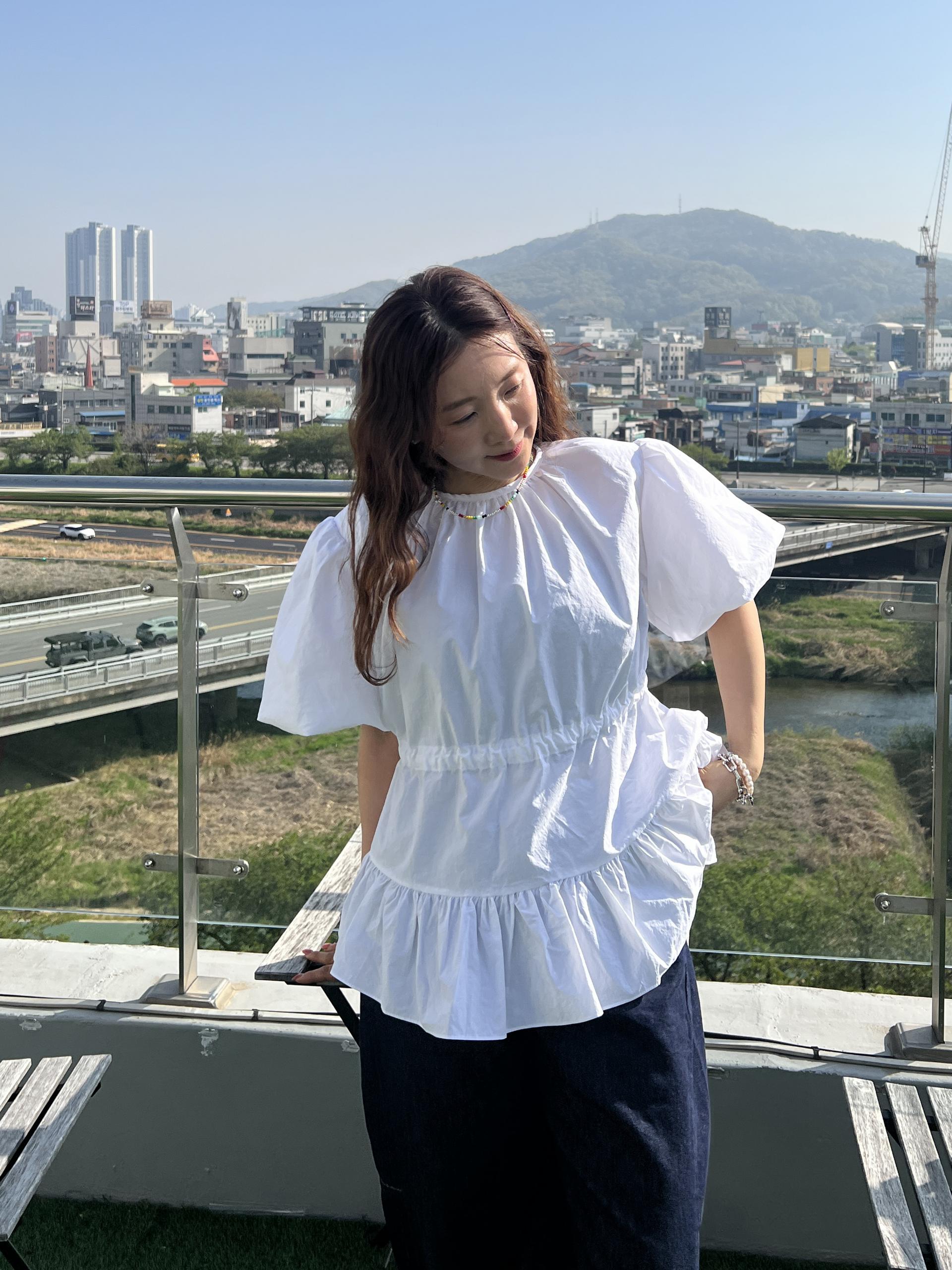 파인퍼프블라우스