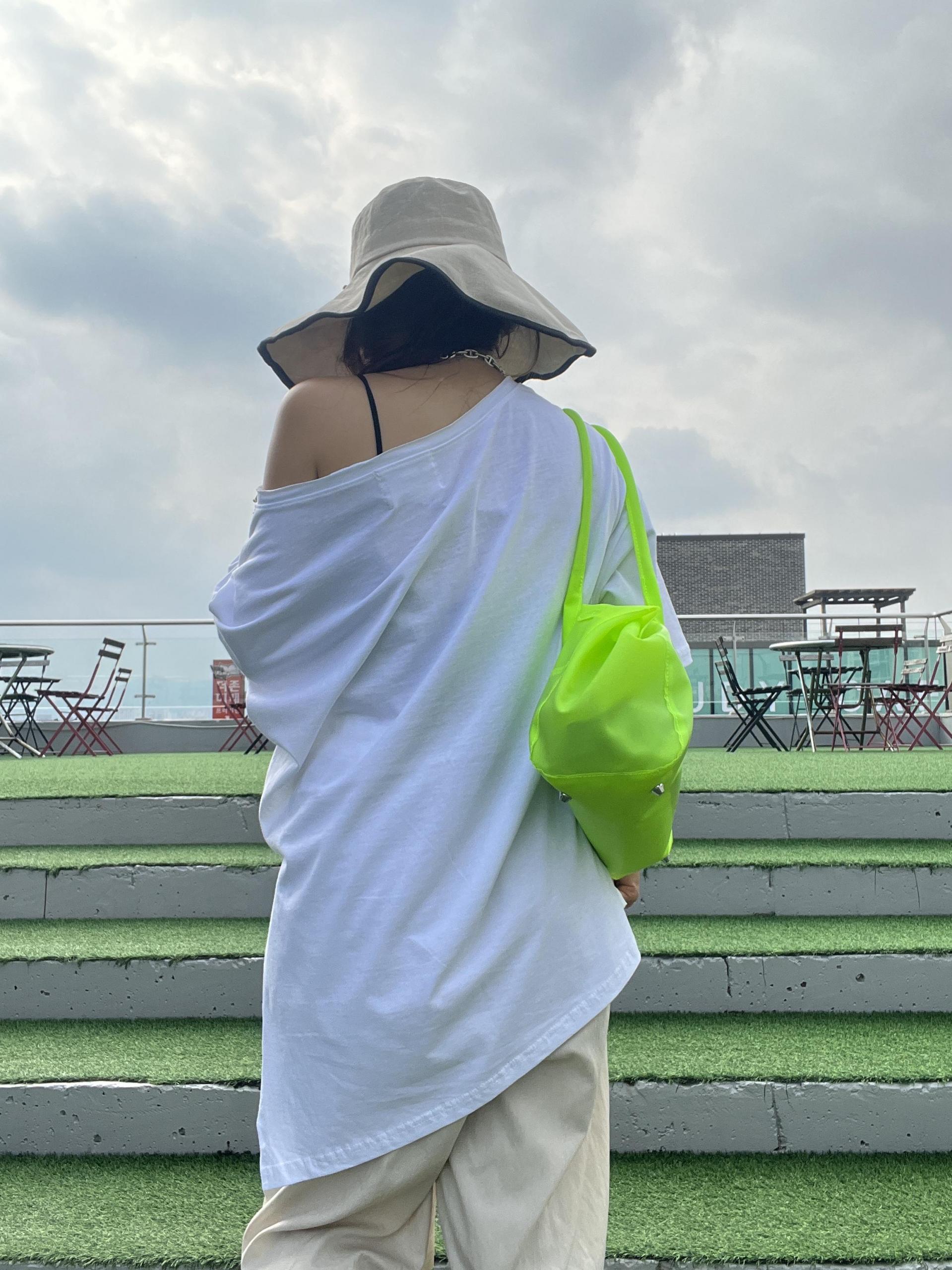 오프언발티셔츠