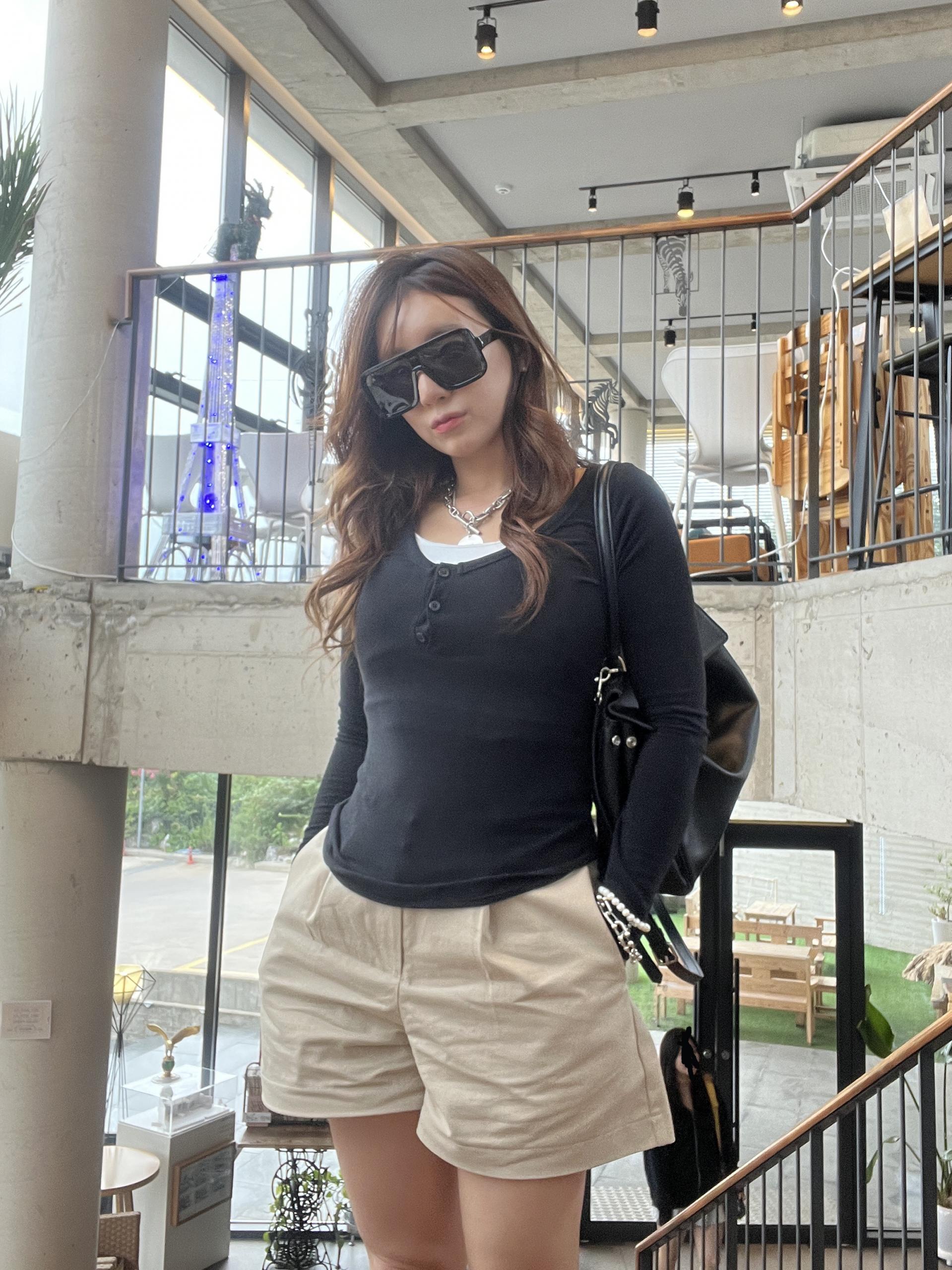 비쥬단추디셔츠