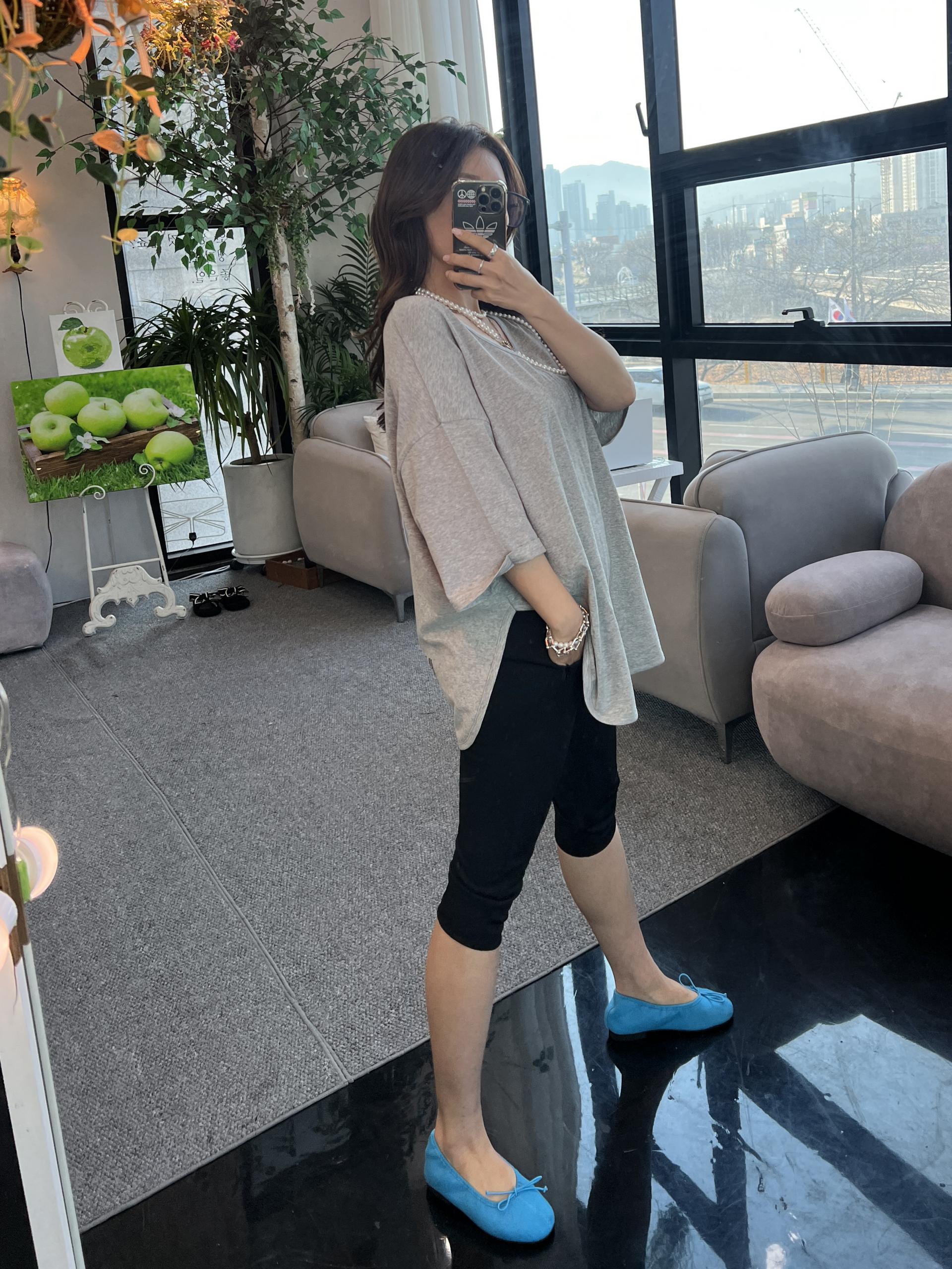 레터링브이티셔츠