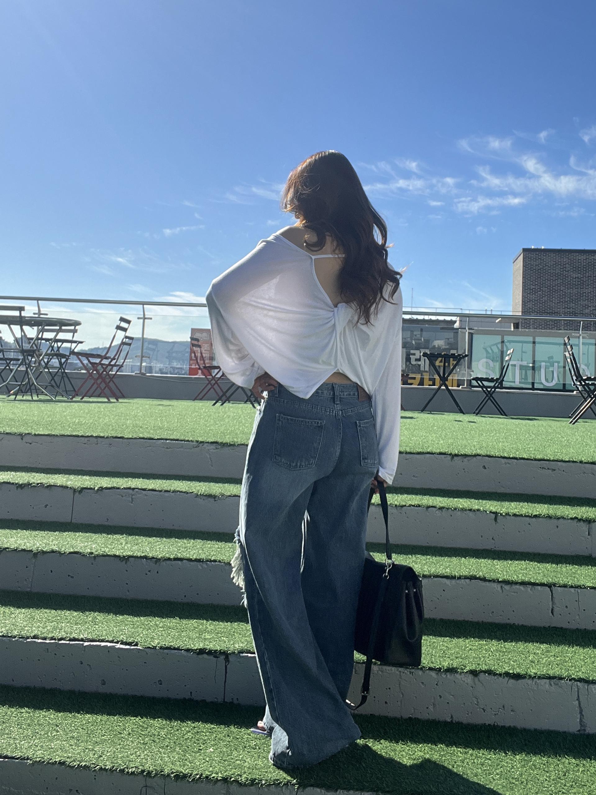 꼬임티셔츠