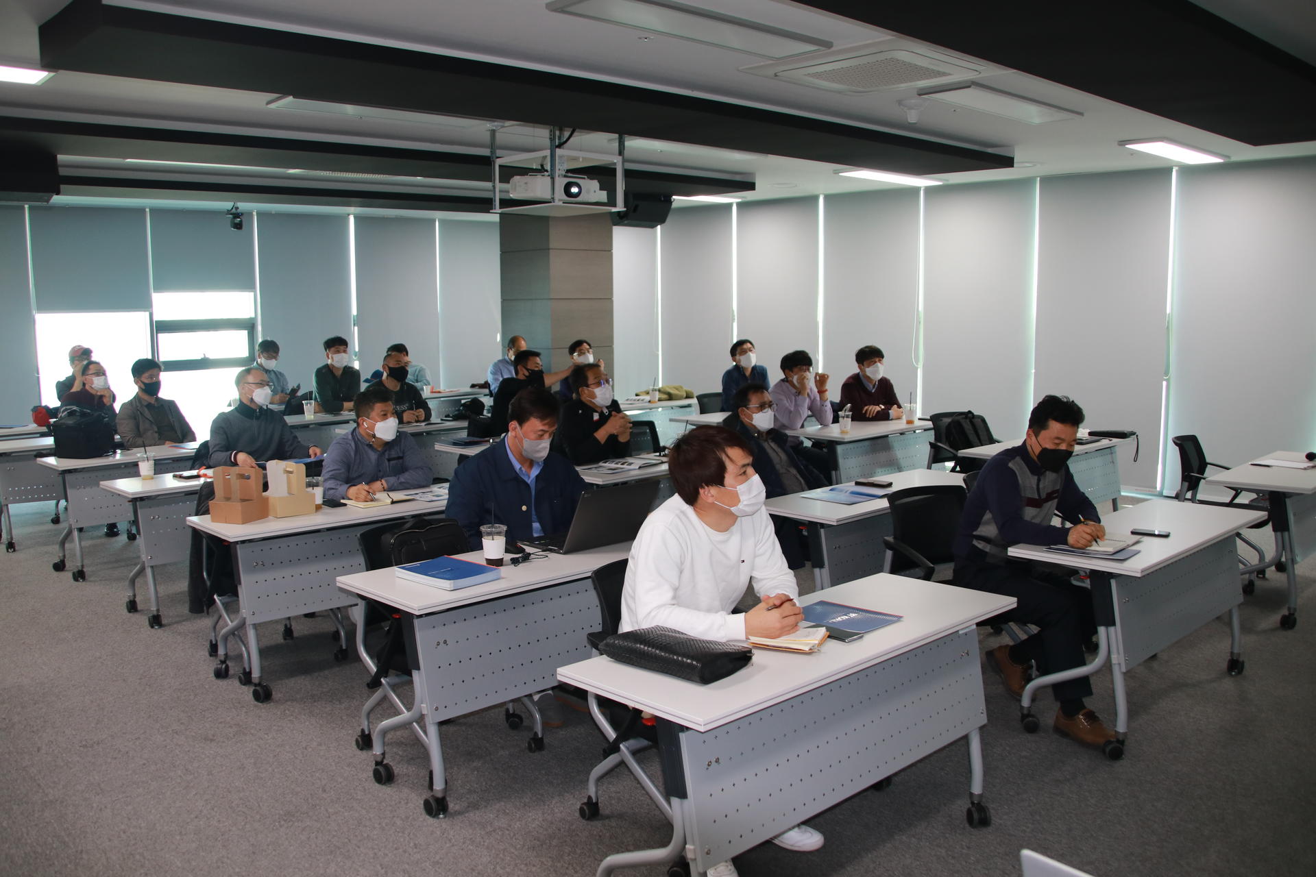 e50c1b89ab258.jpg