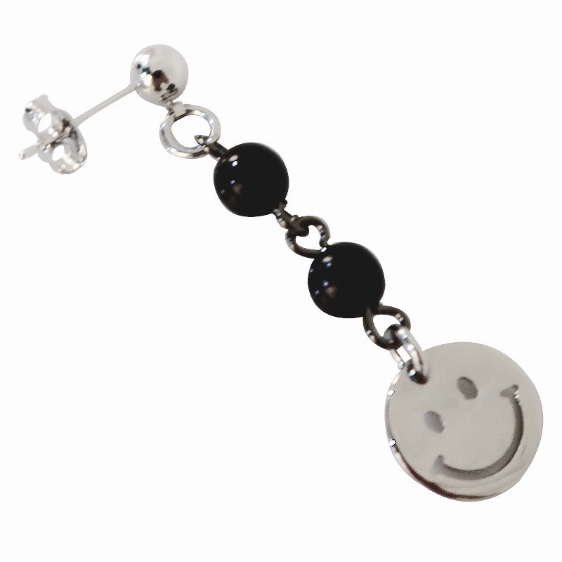 BLACK PEARL SMILEYFACE EARRING