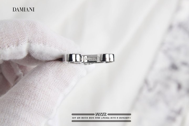 [국내배송] 다미아* 벨에포크 라인 십자가 다이아몬드 목걸이