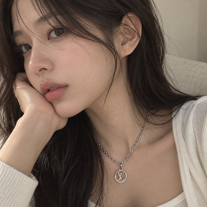 [국내배송] 루이비* 원형 코인로고 목걸이&이어링
