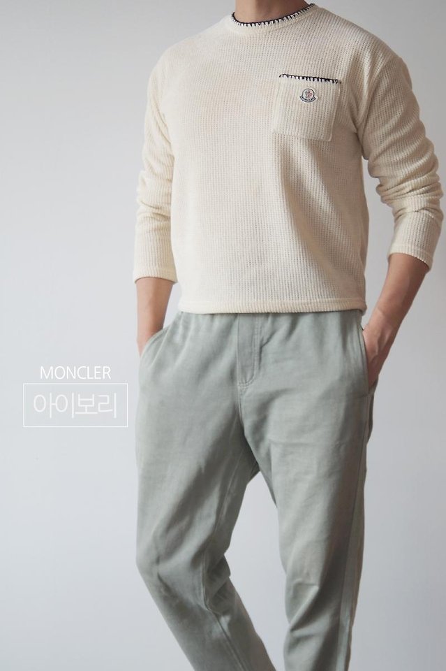 [국내배송] 몽클레* 벨로아 크롭니트티