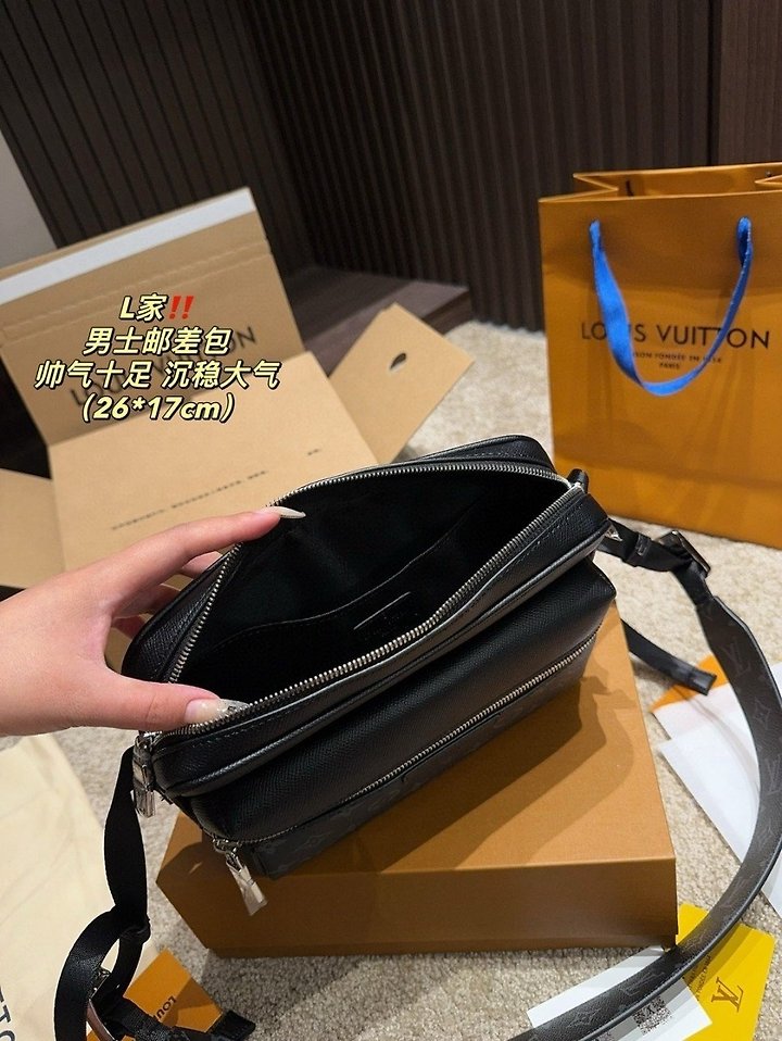 [국내배송] 루이비* 신상 리저브 아카 메신저백 매장판