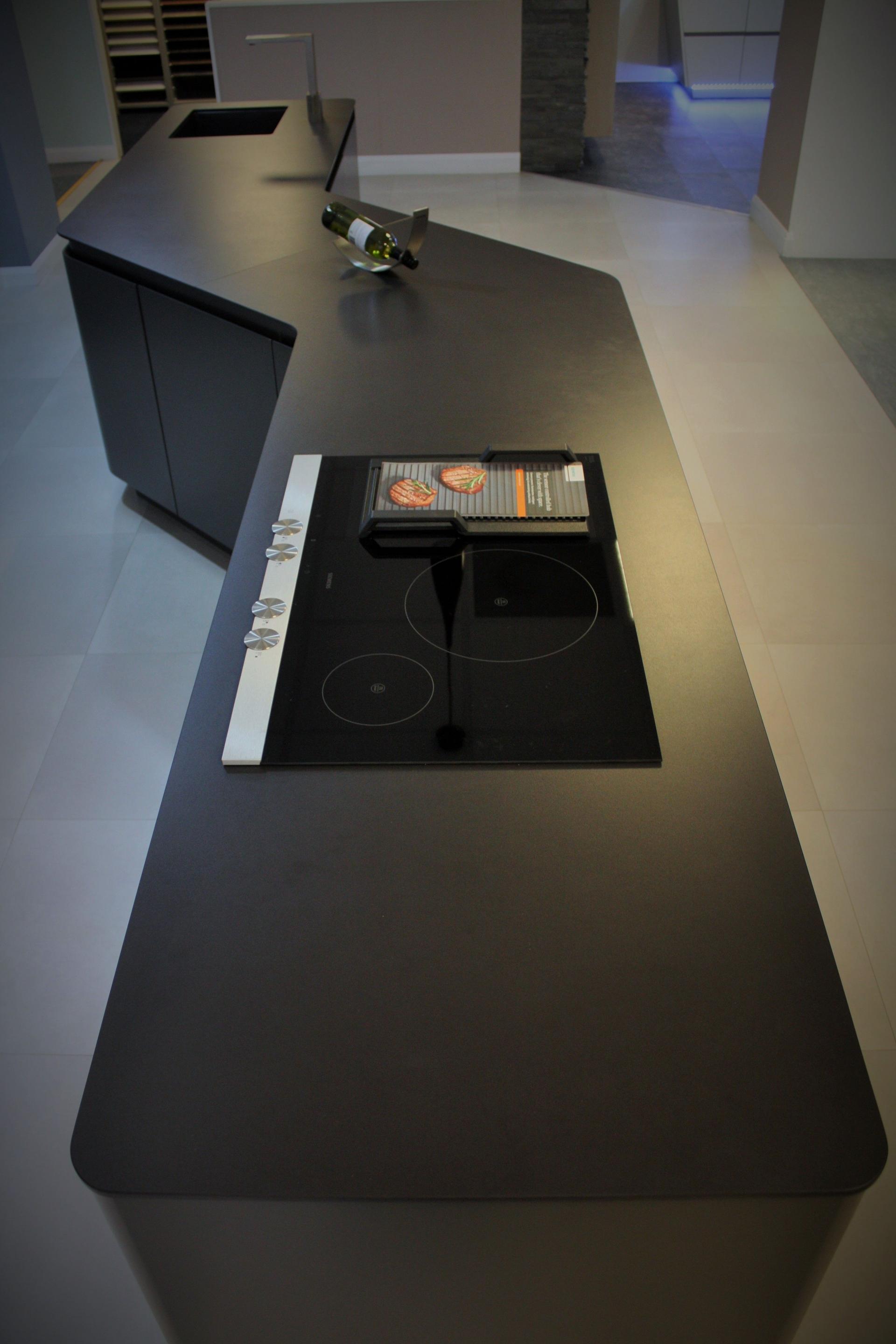 DEKTON_DOMOOS : DEKTON