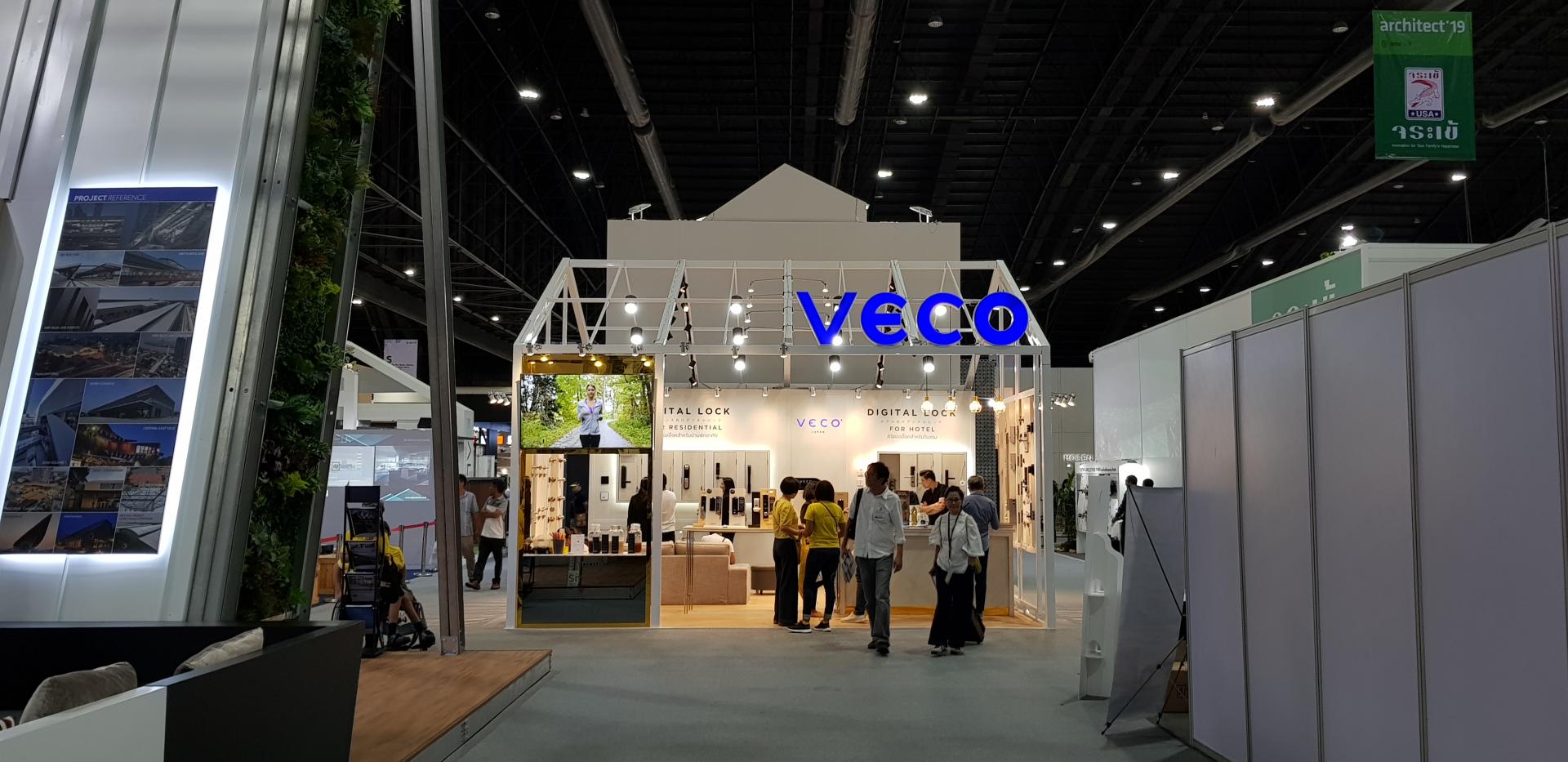 제품 설명 게시 패널