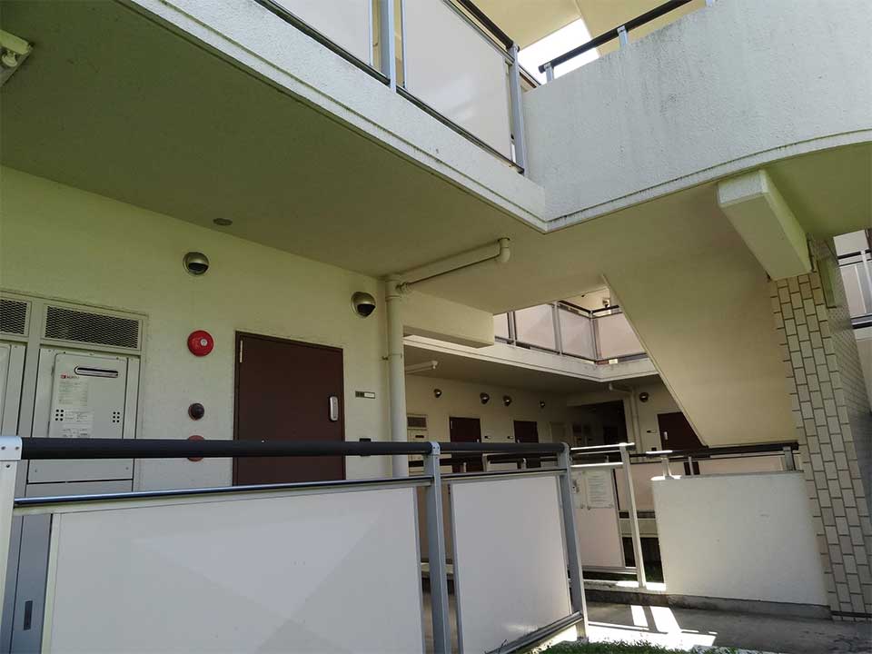 출입문 도어락 디테일 샷