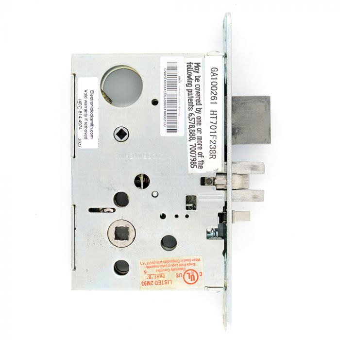 도어락 모티스(락케이스) 내부 구조 이미지로 데드볼트와 래치볼트 메커니즘이 문 내부에서 잠금과 문 닫힘을 수행하는 핵심 잠금장치