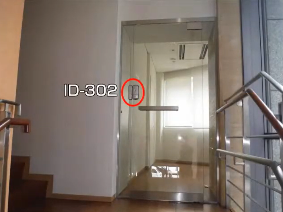 ID-302 유리문 출입통제 솔루션이 적용된 오피스 강화유리 출입문 설치 사례 / ID-302 office glass door access control installation case