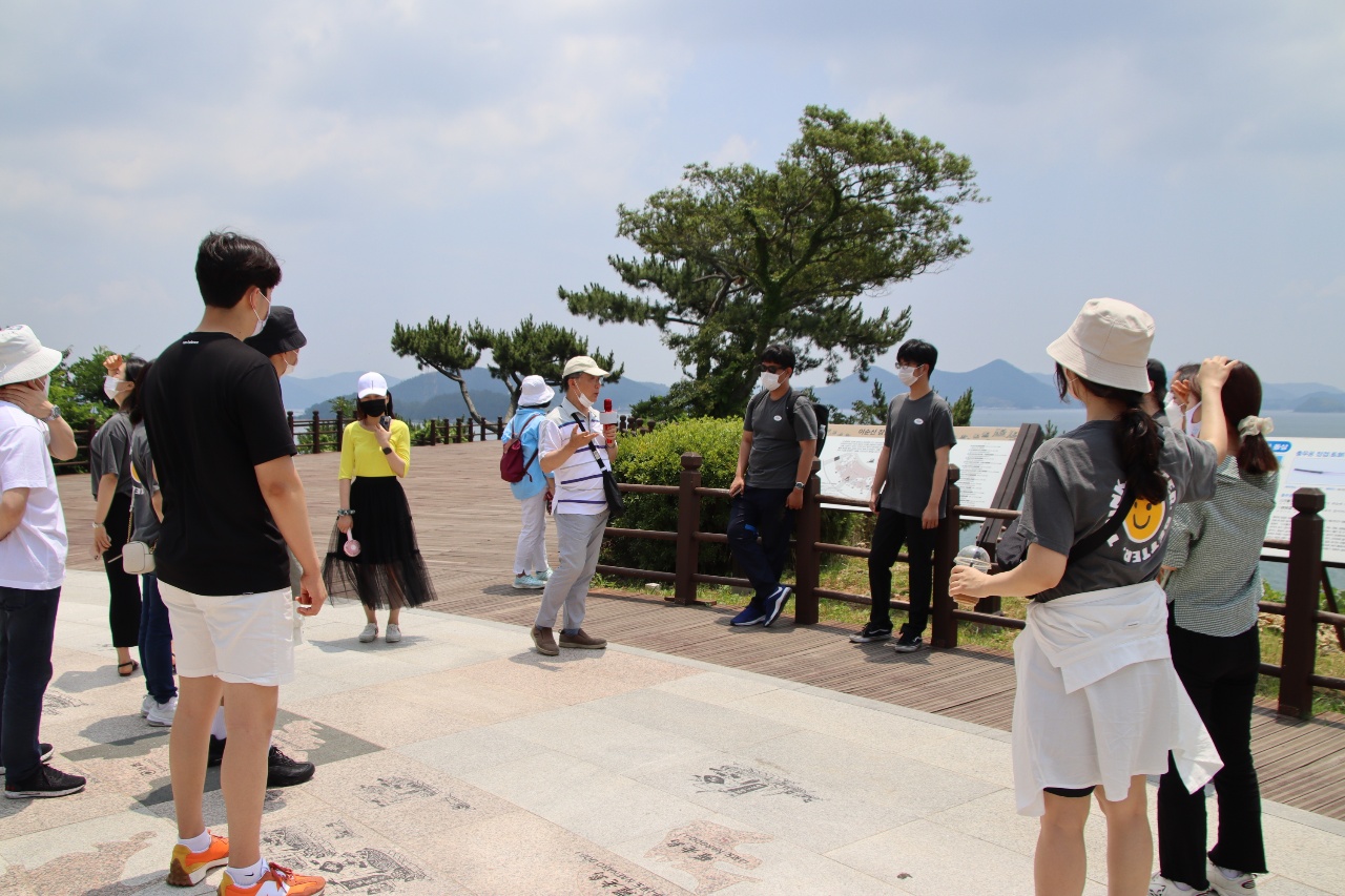 c6386bb3a07d1.jpg
