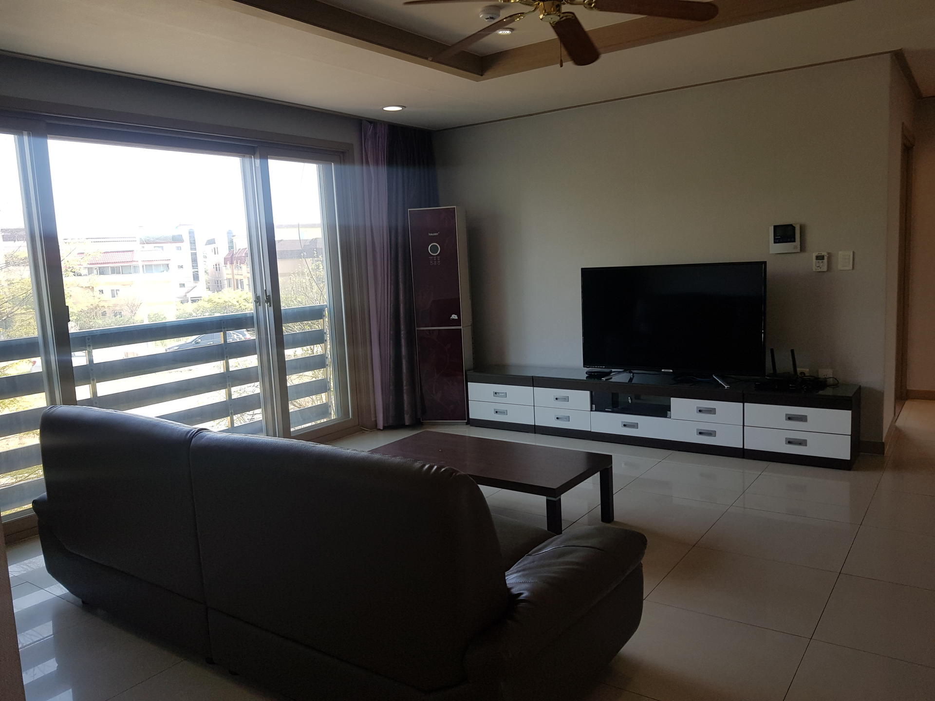 5cb6d73bd8103.jpg