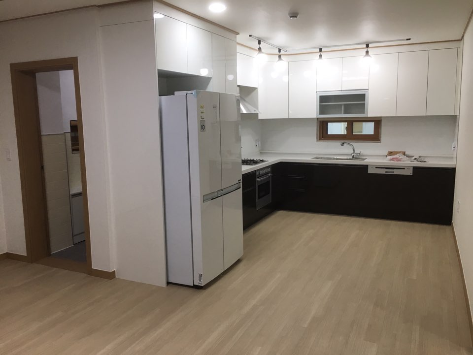 5cece6890335d.jpg