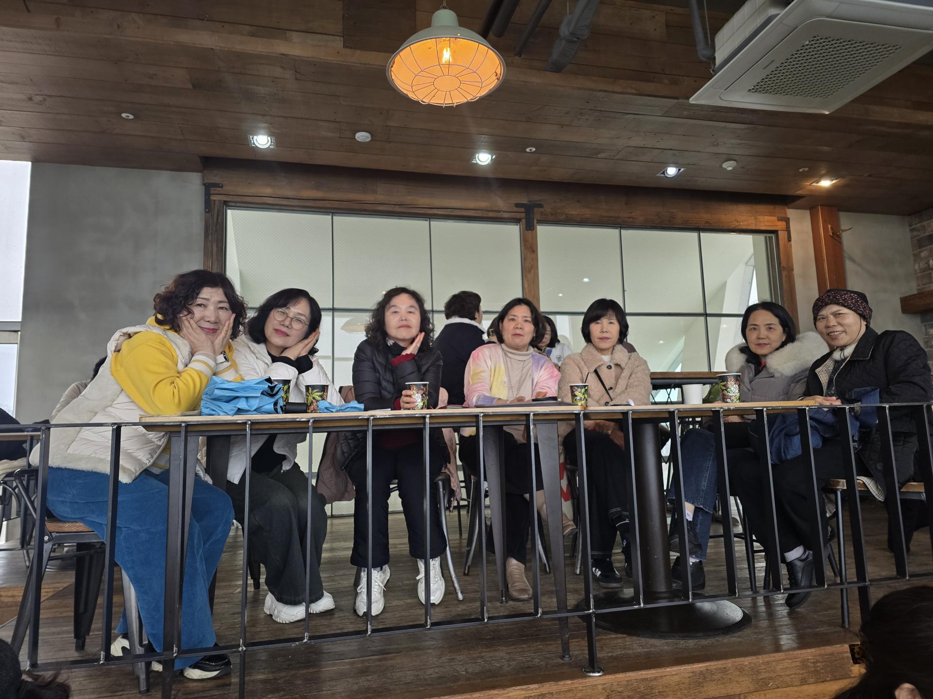 5feeb143fd4c1.jpg