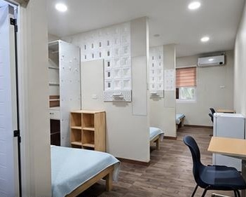 헬프어학원 3인실 기숙사 예시