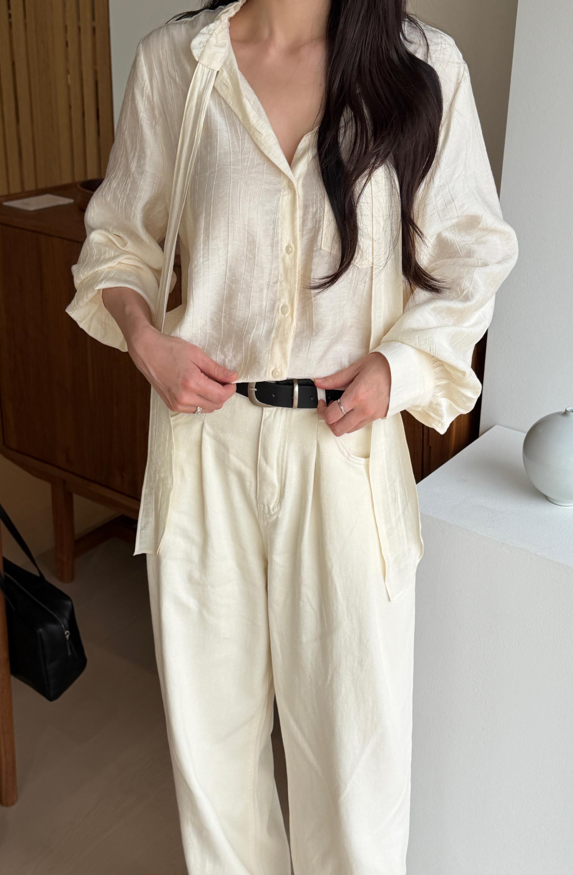 아이린 프릴 블라우스