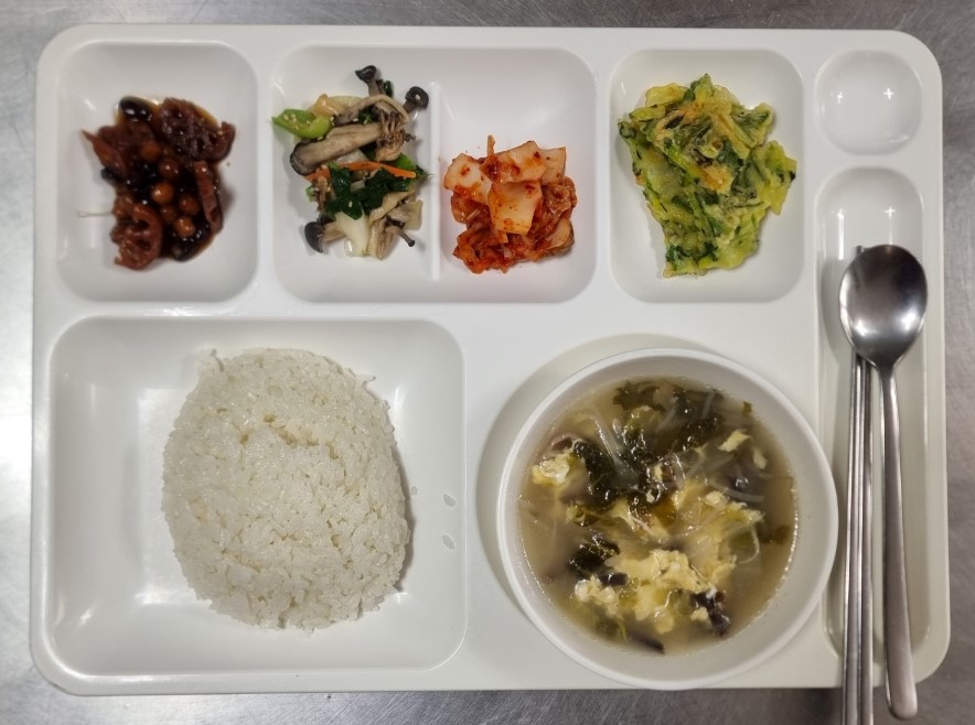528db15b3f16d.jpg