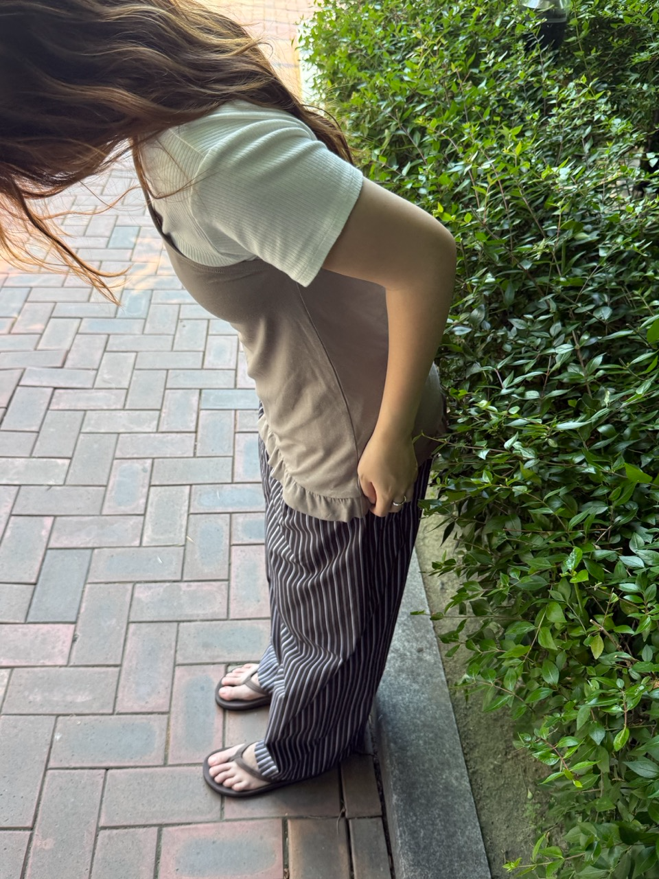 [2nd] frill hem halter top (mocha)