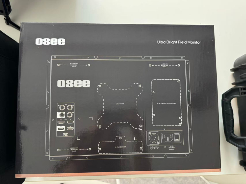 OSEE MEGA 15S4 쿼드 1500nit 터치 4분할 필드 모니터 오씨